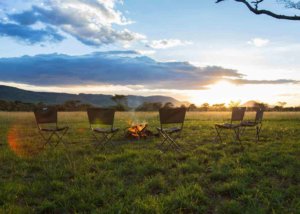 thorn tree camp, serengeti, tanzania